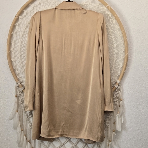 Fame and Partners X Free People Women's Tan Satin Longline Oversized Open Blazer - Picture 4 of 9